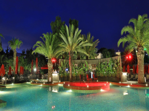 VERY CHIC HOTEL(EX MAGNIFIC HOTEL)