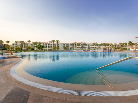 Pickalbatros Dana Beach Resort