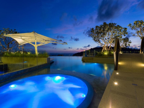 Crest Resort & Pool Villas Phuket