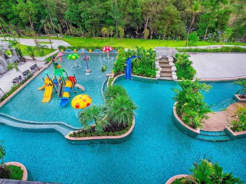 Maikhao Palm Beach Resort