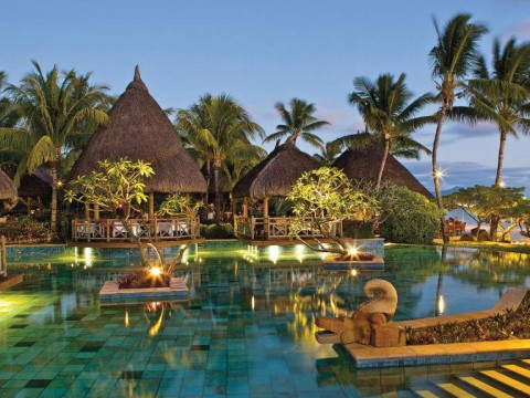 La Pirogue, A Sun Resort