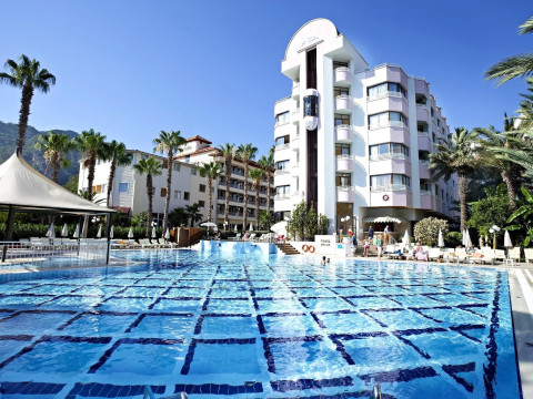 AQUA HOTEL