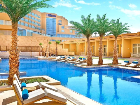 Hilton Plaza Hotel