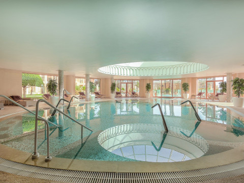 Mövenpick Resort Marine & Spa
