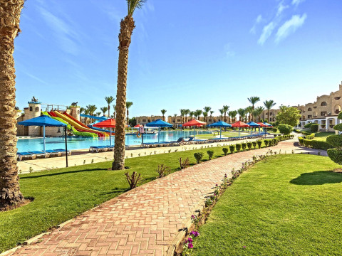 Royal Lagoons Resort and Aqua Park
