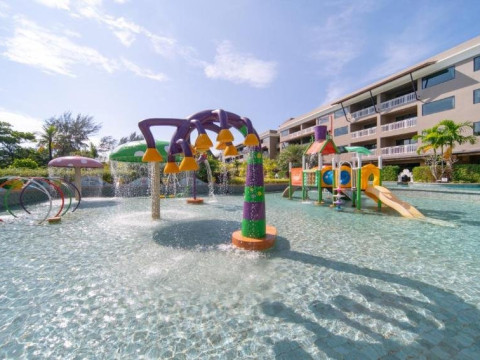 Maikhao Palm Beach Resort