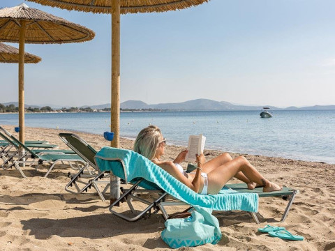 Golden Coast Hotel & Bungalows