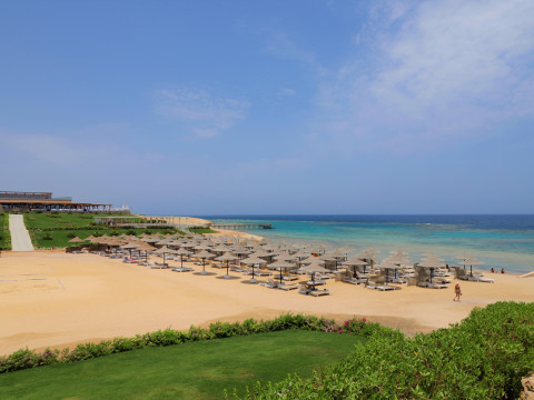 Sirena Beach Resort & Spa