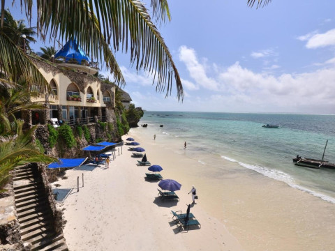 Bahari Beach Hotel