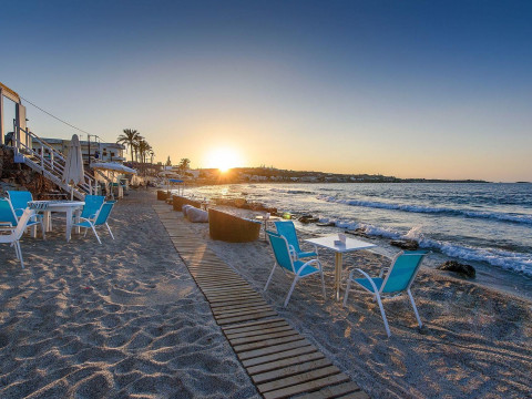 Alia Beach Hotel