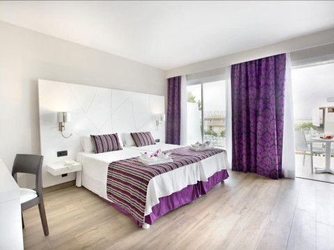 Playa De Muro Suites
