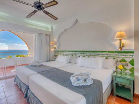 Hotel Playacalida Spa
