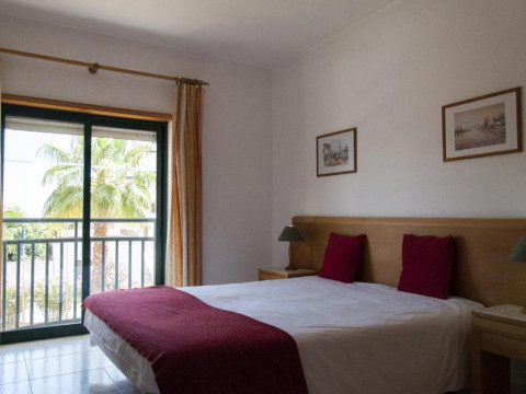 Plaza Real Aparthotel