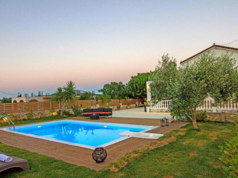 Pnoe Villa
