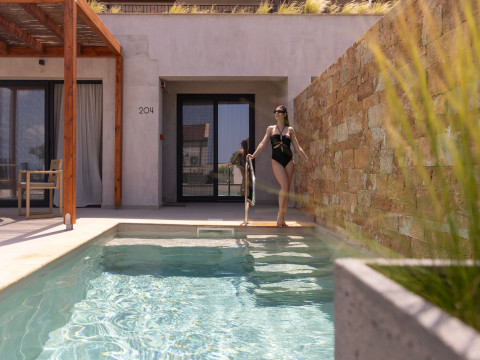 Pnoes Luxury Suites