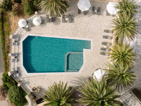 Pnoi Hotel