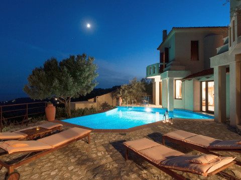 Poikilma Alonissos Villas