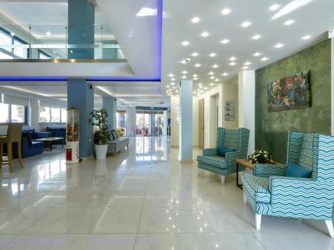 Pollis Hotel
