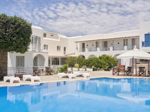 Polos Hotel Paros