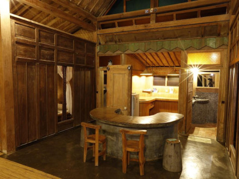 Pondok Pitaya Hotel, Surfing & Yoga