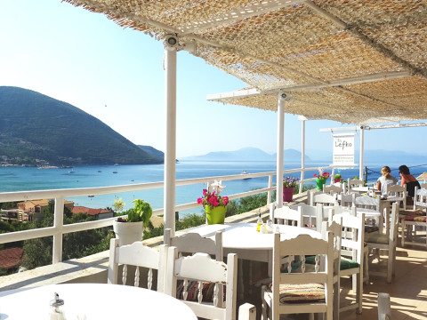 Ponti Beach Hotel