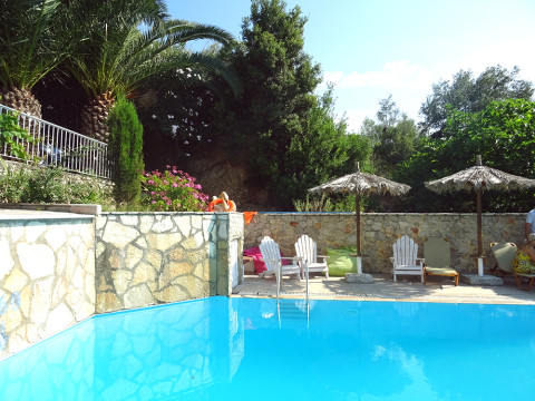 Ponti Beach Hotel