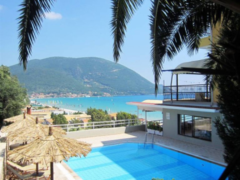 Ponti Beach Hotel