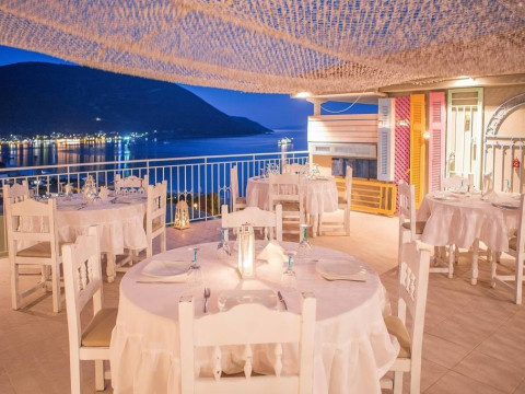 Ponti Beach Hotel