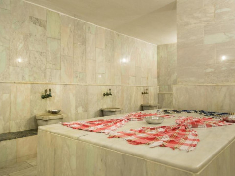 Ponz Hotel