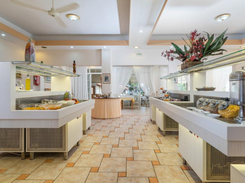Hotel Porfi Beach