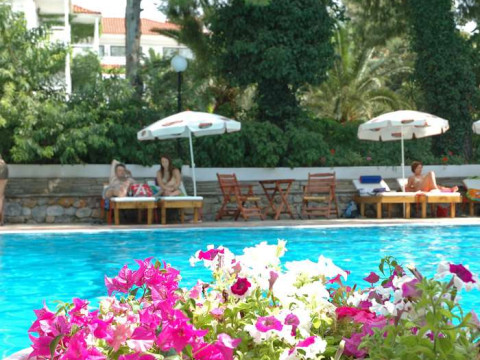 Porfi Beach Hotel