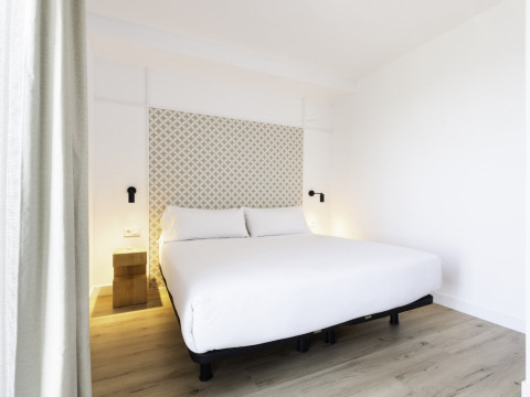 Port Plaza Apartments
