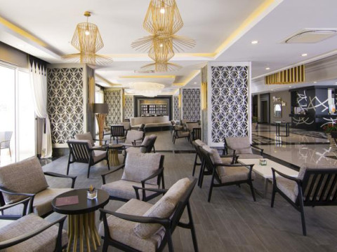 PORT RIVER HOTEL & SPA