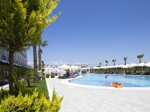 PORT RIVER HOTEL & SPA