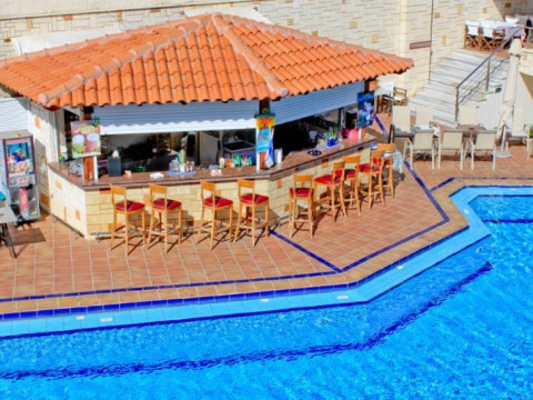 PORTO KALAMAKI HOTEL