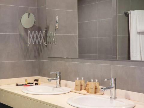 Portodrach Aparthotel & Suites