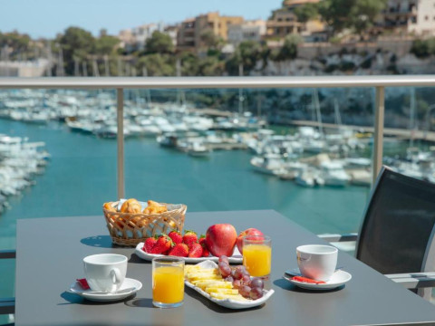 Portodrach Aparthotel & Suites