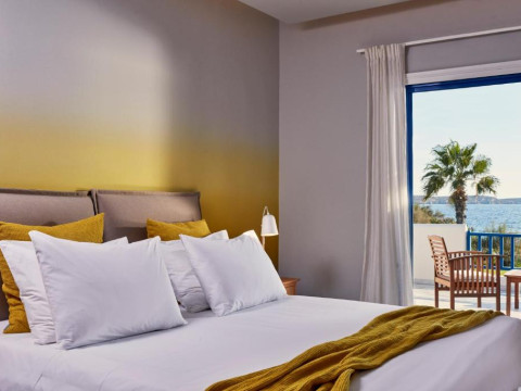 Poseidon of Paros Hotel & Spa