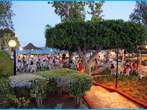 POSEIDONIA BEACH HOTEL