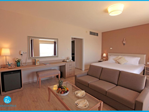 POSEIDONIA BEACH HOTEL