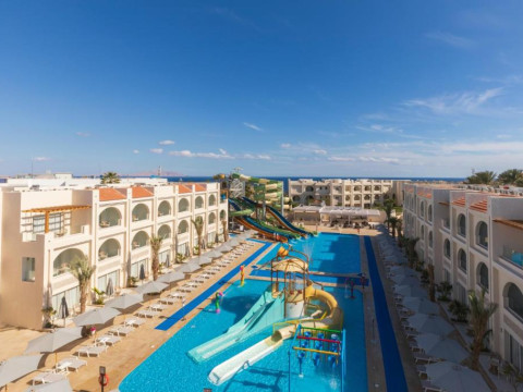 POSH CLUB SUNRISE MONTEMARE RESORT