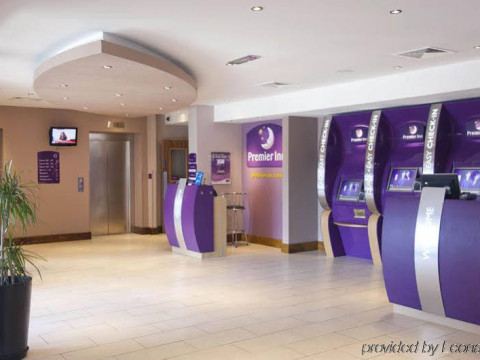 Premier Inn Bristol Cribbs Causeway M5,J17