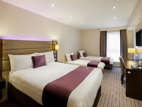 PREMIER INN EDINBURGH CITY CENTRE (WAVERLEY) HOTEL