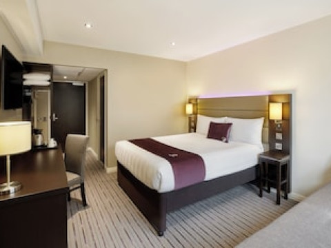 PREMIER INN EDINBURGH CITY CENTRE (WAVERLEY) HOTEL