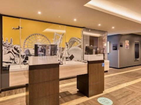 PREMIER INN EDINBURGH CITY CENTRE (WAVERLEY) HOTEL