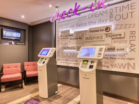 PREMIER INN EDINBURGH CITY CENTRE (WAVERLEY) HOTEL