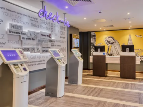 Premier Inn London Southwark (Southwark Station)