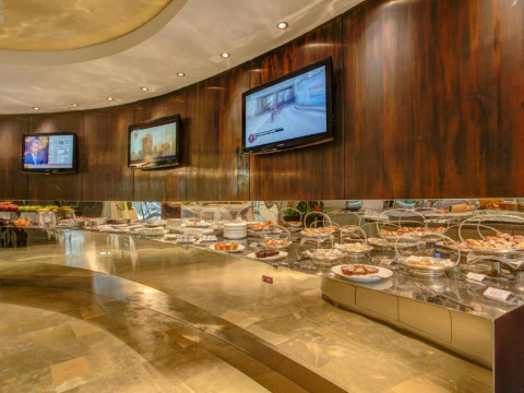 Premier & Suites