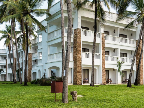 Prideinn Paradise Beach Resort & Spa Hotel