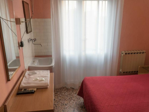 Primavera Hotel
